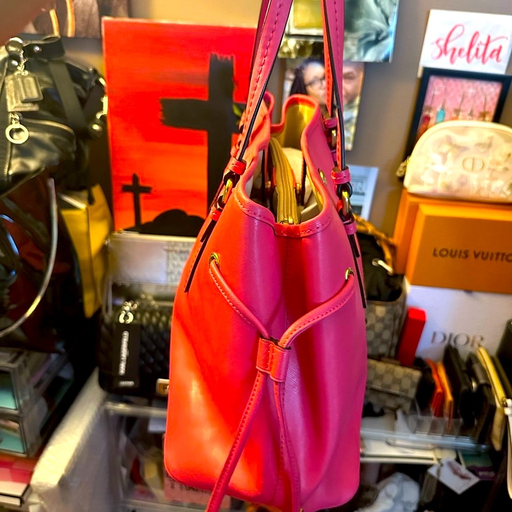 🥰🥰Coach Peyton Pink Saffiano Leather Large Drawstring Tote Carryall - Picture 4 of 14